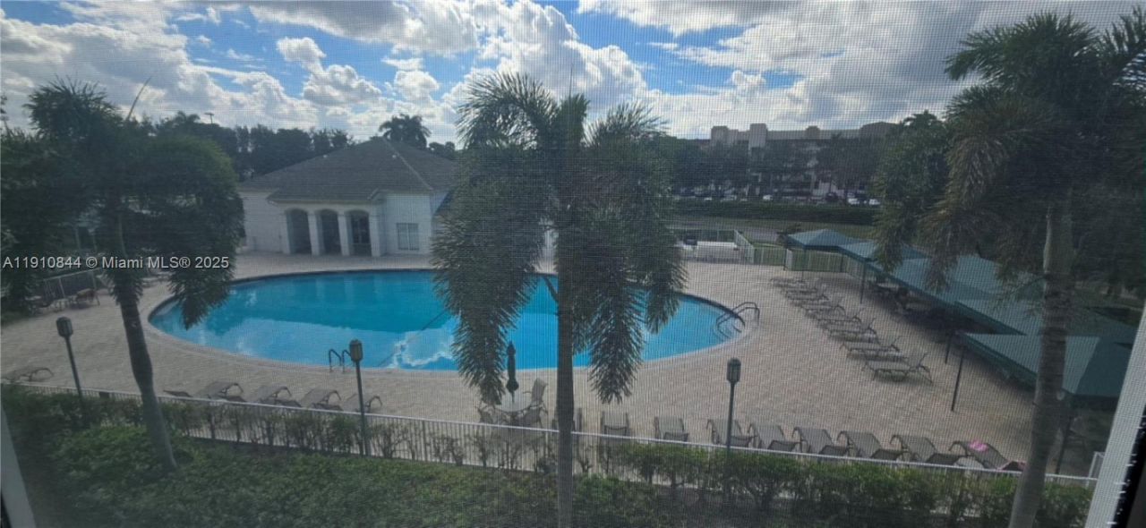 7775 Southampton Ter, Unit 305, Tamarac, FL 33321 Photo