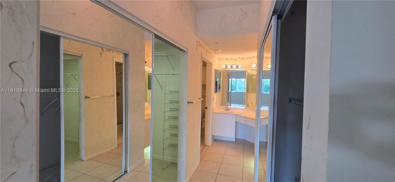 7775 Southampton Ter, Unit 305, Tamarac, FL 33321 Photo