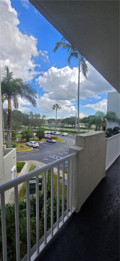 7775 Southampton Ter, Unit 305, Tamarac, FL 33321 Photo