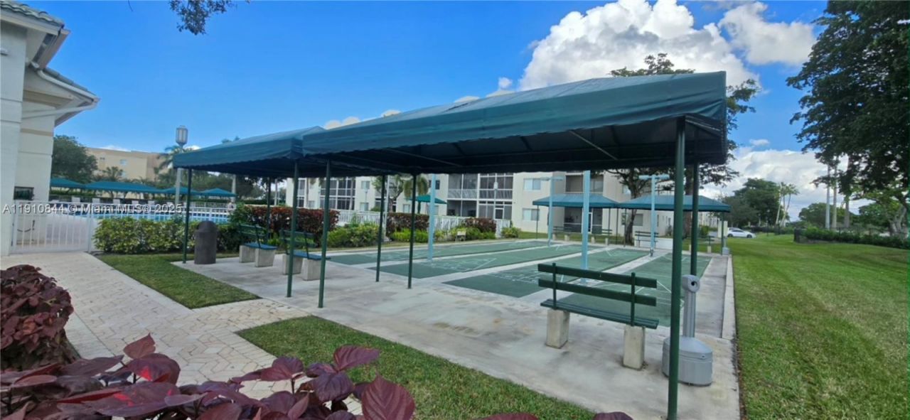 7775 Southampton Ter, Unit 305, Tamarac, FL 33321 Photo