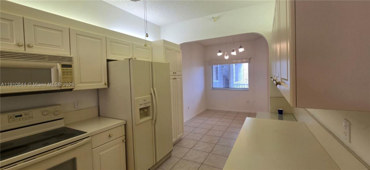7775 Southampton Ter, Unit 305, Tamarac, FL 33321 Photo