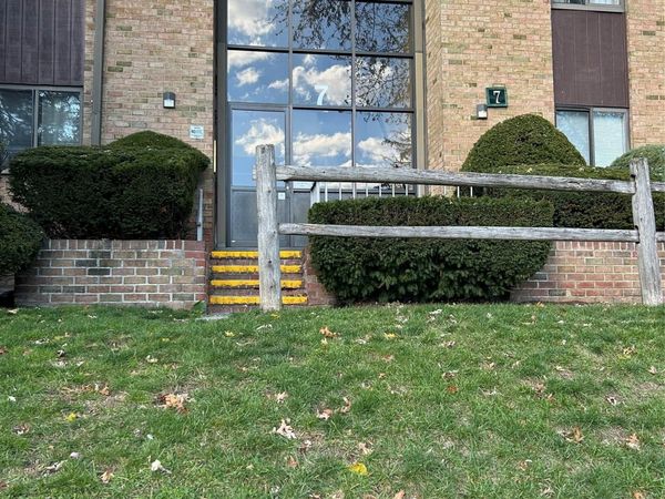 7 Charles Lane, Unit 2B, Pomona, NY 10970