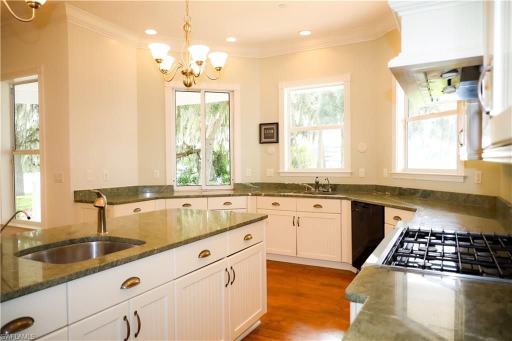 16470 Oakview Cir, Alva, FL 33920 Photo