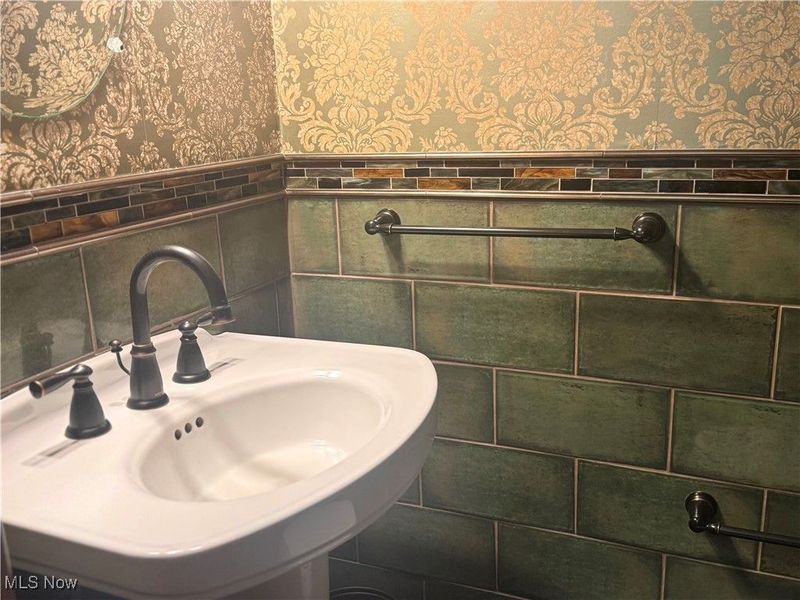 8362 Riverside Drive, Novelty, OH 44072 Photo 12