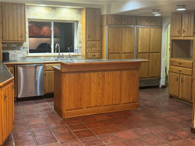 8362 Riverside Drive, Novelty, OH 44072 Photo 13