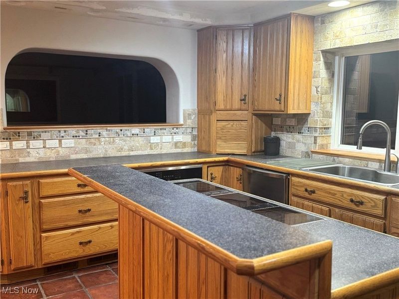 8362 Riverside Drive, Novelty, OH 44072 Photo 14