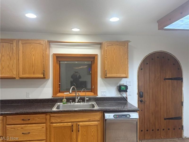 8362 Riverside Drive, Novelty, OH 44072 Photo 33