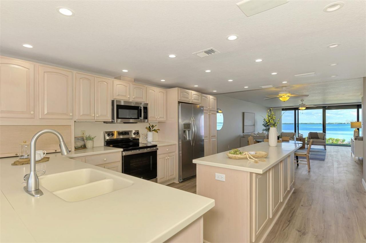 6500 Flotilla Drive, Unit 102, Holmes Beach, FL 34217 Photo