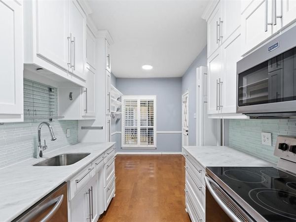 4320 Bellaire Drive S, Unit 221W, Fort Worth, TX 76109