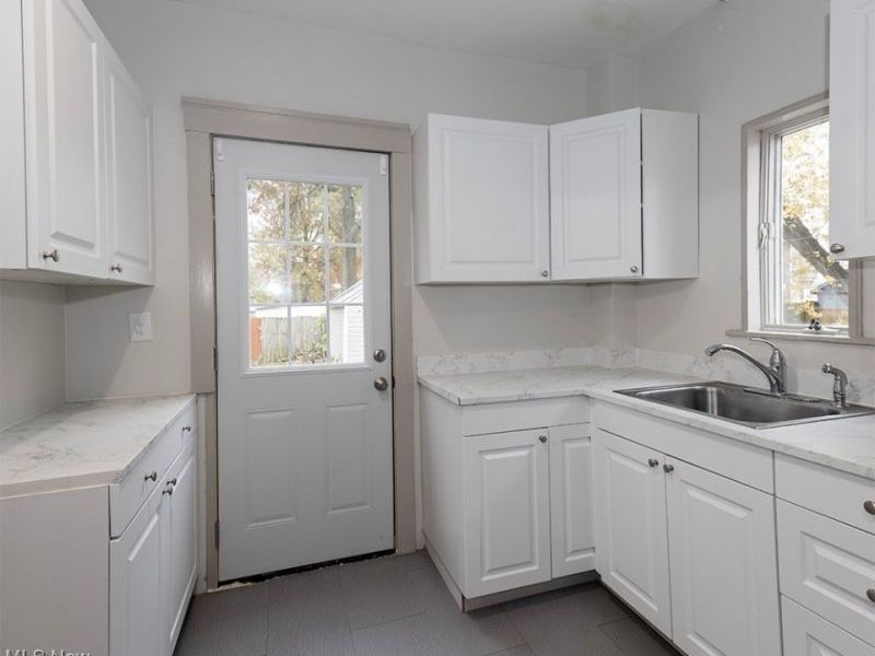 209 Clark Street, Elyria, OH 44035 Photo 11