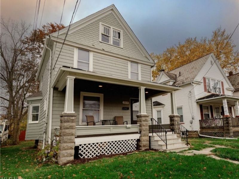 209 Clark Street, Elyria, OH 44035 Photo 2