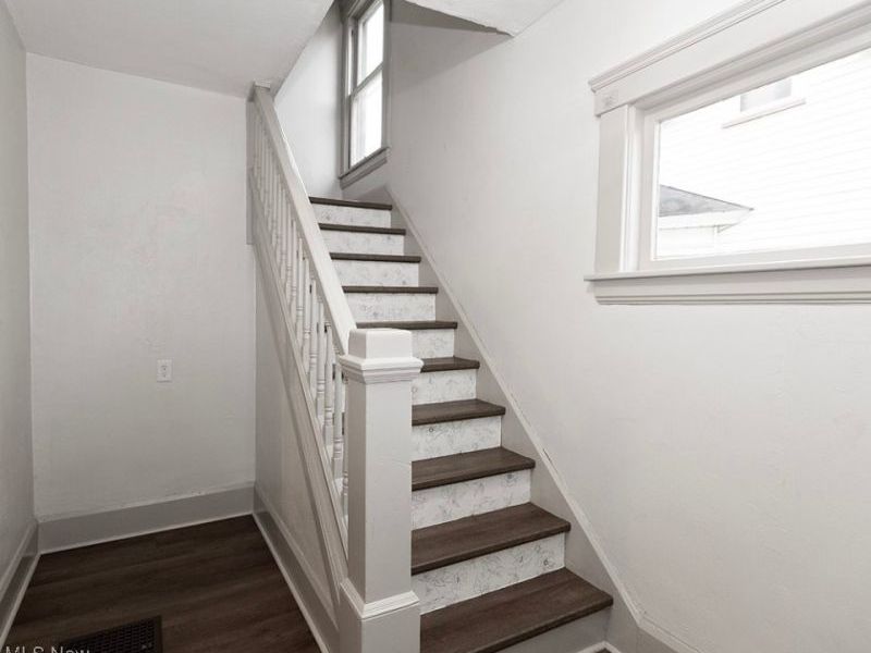 209 Clark Street, Elyria, OH 44035 Photo 5