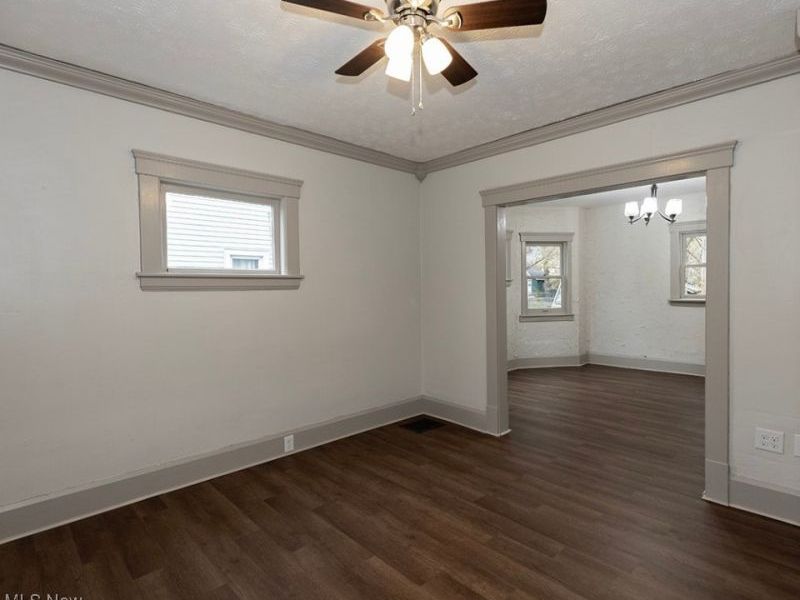 209 Clark Street, Elyria, OH 44035 Photo 6