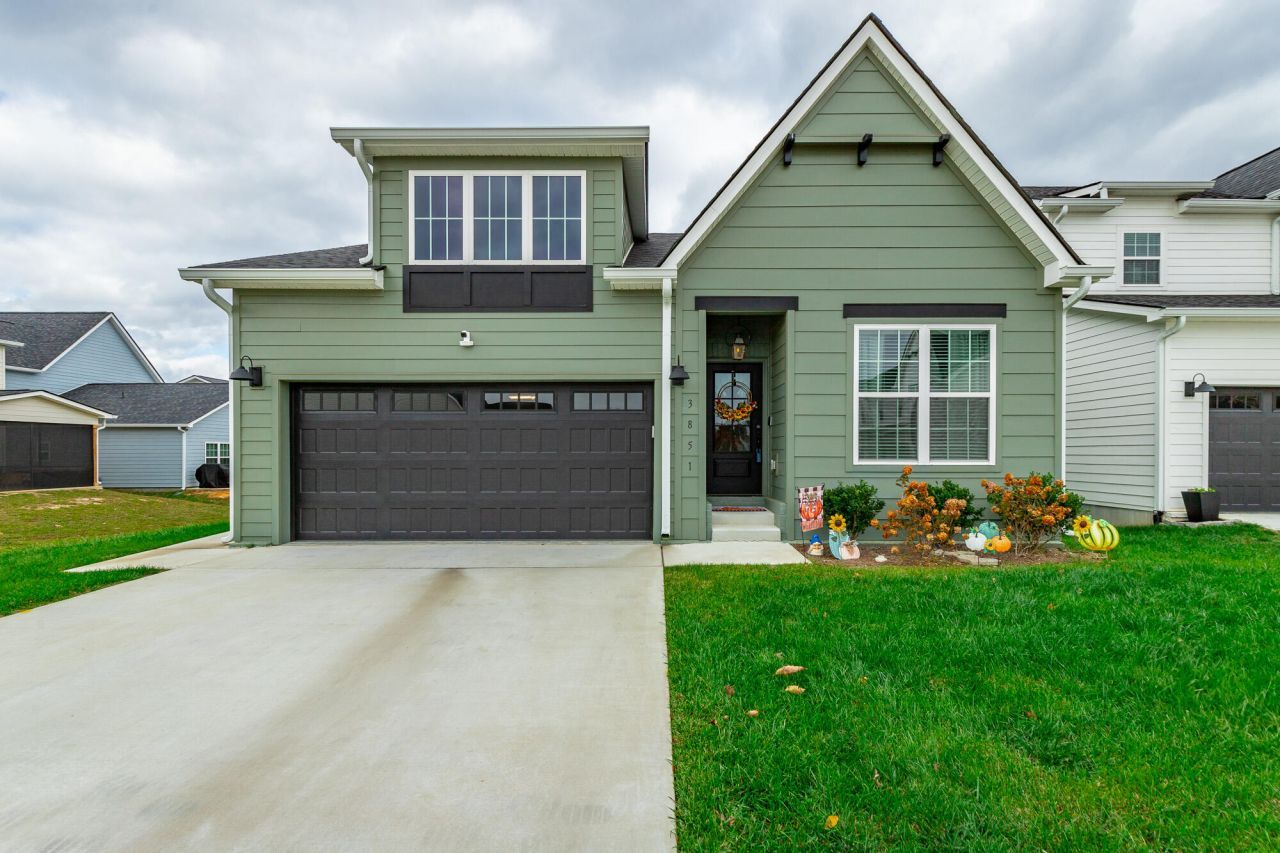 3851 Inlet Loop Chattanooga, TN 37416