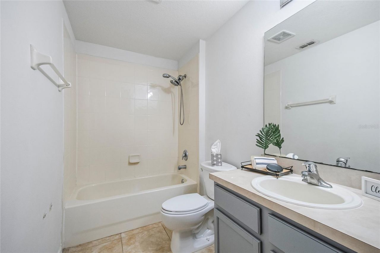 4848 Aguila Place, Orlando, FL 32826 Photo