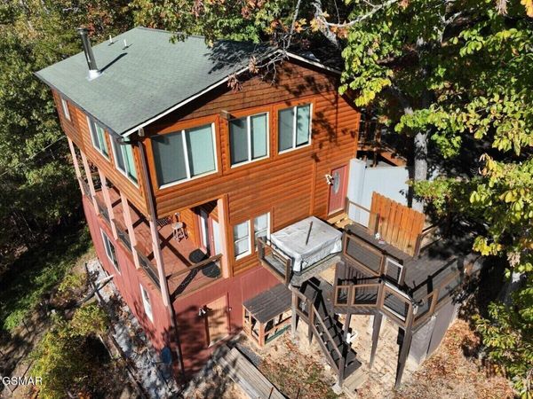 3307 Chinquepin Drive, Sevierville, TN 37876