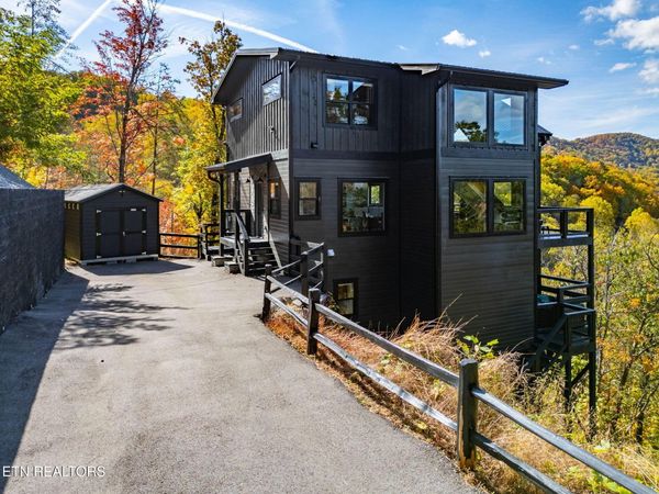 3316 Sugar Maple Loop Rd, Sevierville, TN 37862