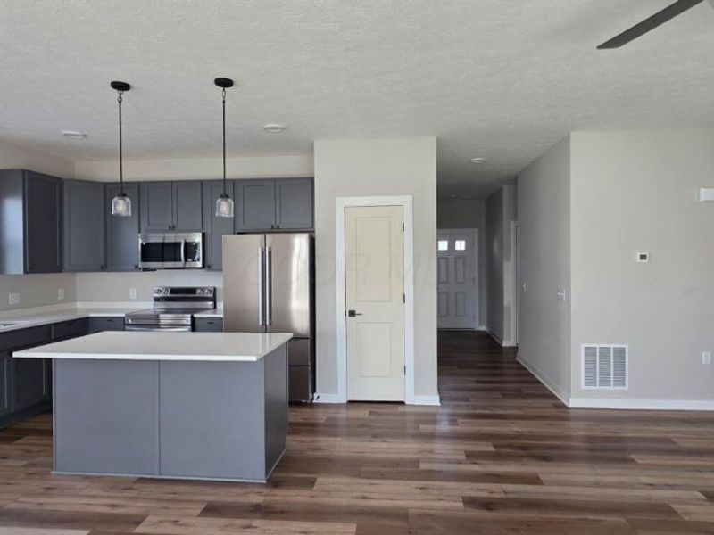 566 Rochdale Run, Delaware, OH 43015 Photo 6