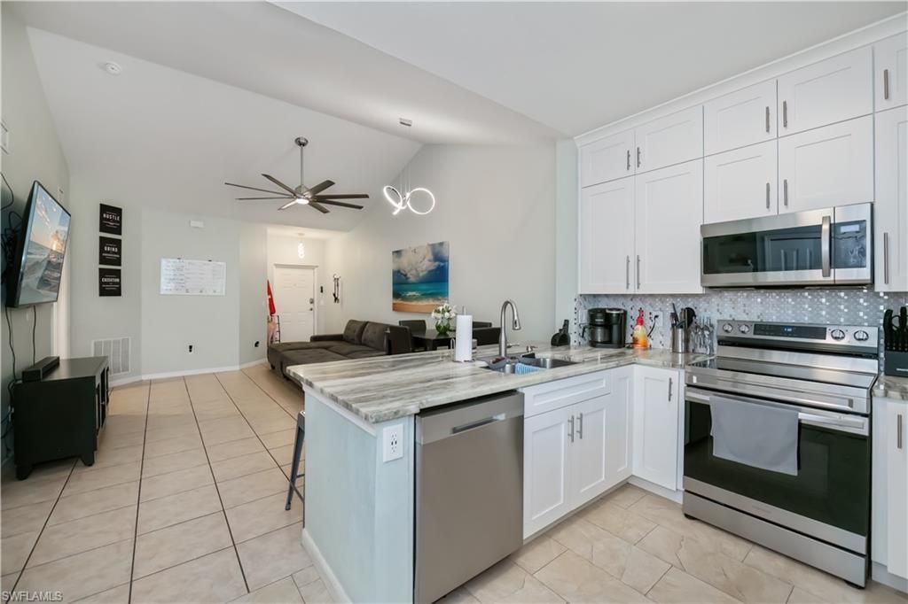 8513 Bernwood Cove Loop, Unit 212, Fort Myers, FL 33966 Photo