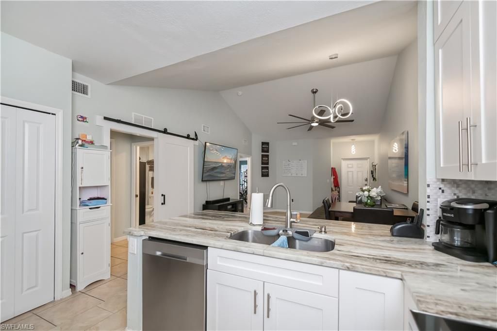 8513 Bernwood Cove Loop, Unit 212, Fort Myers, FL 33966 Photo