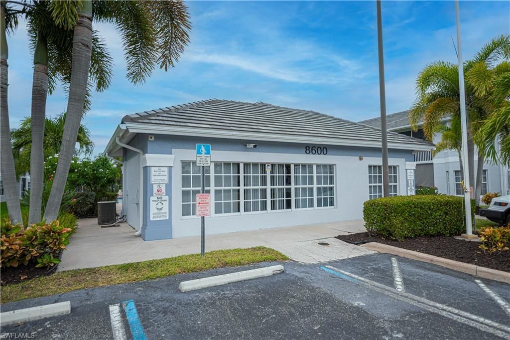 8513 Bernwood Cove Loop, Unit 212, Fort Myers, FL 33966 Photo