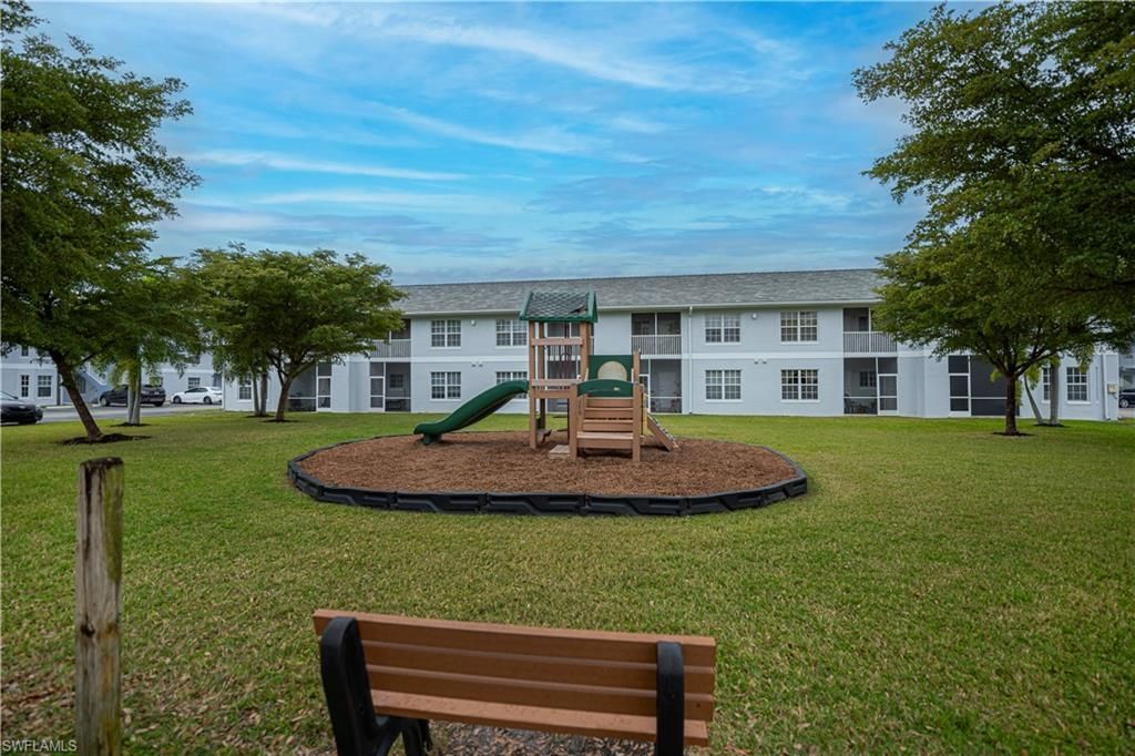 8513 Bernwood Cove Loop, Unit 212, Fort Myers, FL 33966 Photo