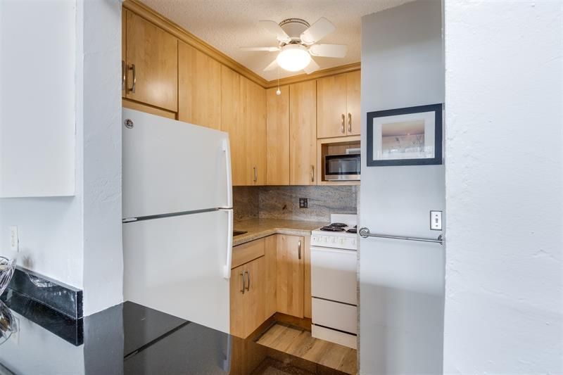 851 Atlantic Shores Boulevard, Unit 119, Hallandale Beach, FL 33009 Photo