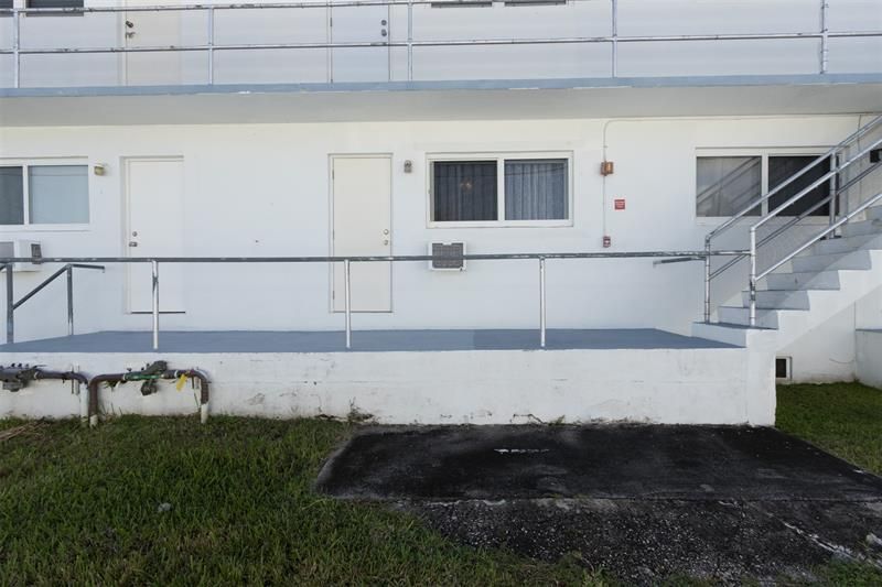 851 Atlantic Shores Boulevard, Unit 119, Hallandale Beach, FL 33009 Photo