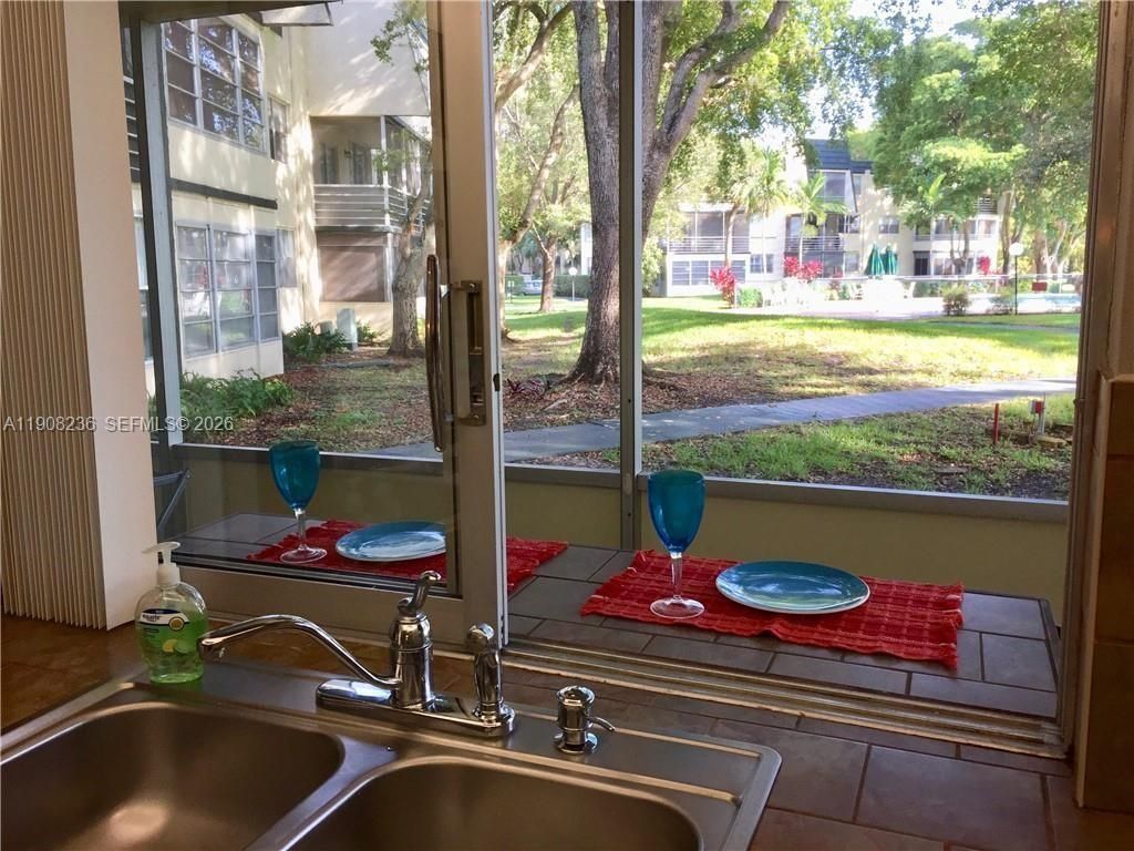 9080 Lime Bay Blvd, Unit 104, Tamarac, FL 33321 Photo