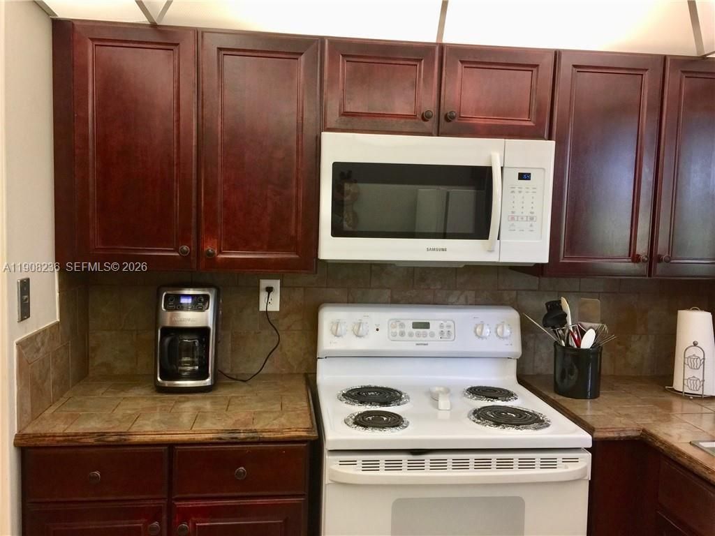 9080 Lime Bay Blvd, Unit 104, Tamarac, FL 33321 Photo