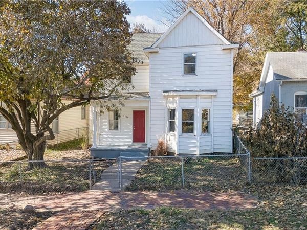 1706 N 3rd Street, St Joseph, MO 64505