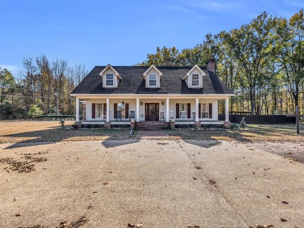 240 Shrinewood Drive, Columbus, MS 39705