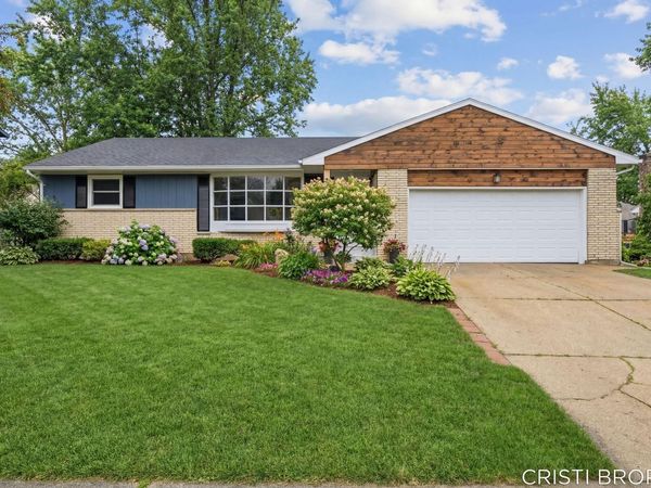 2538 Berwyck Road SE, Grand Rapids, MI 49506