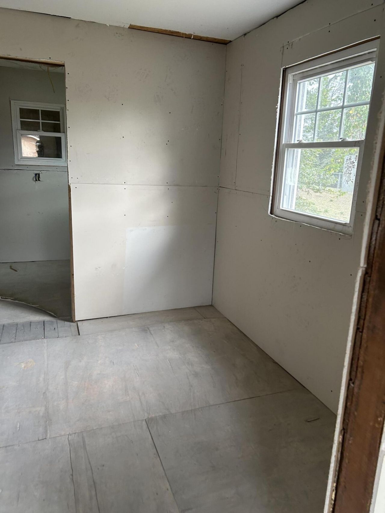 668 Maple Street Photo 7