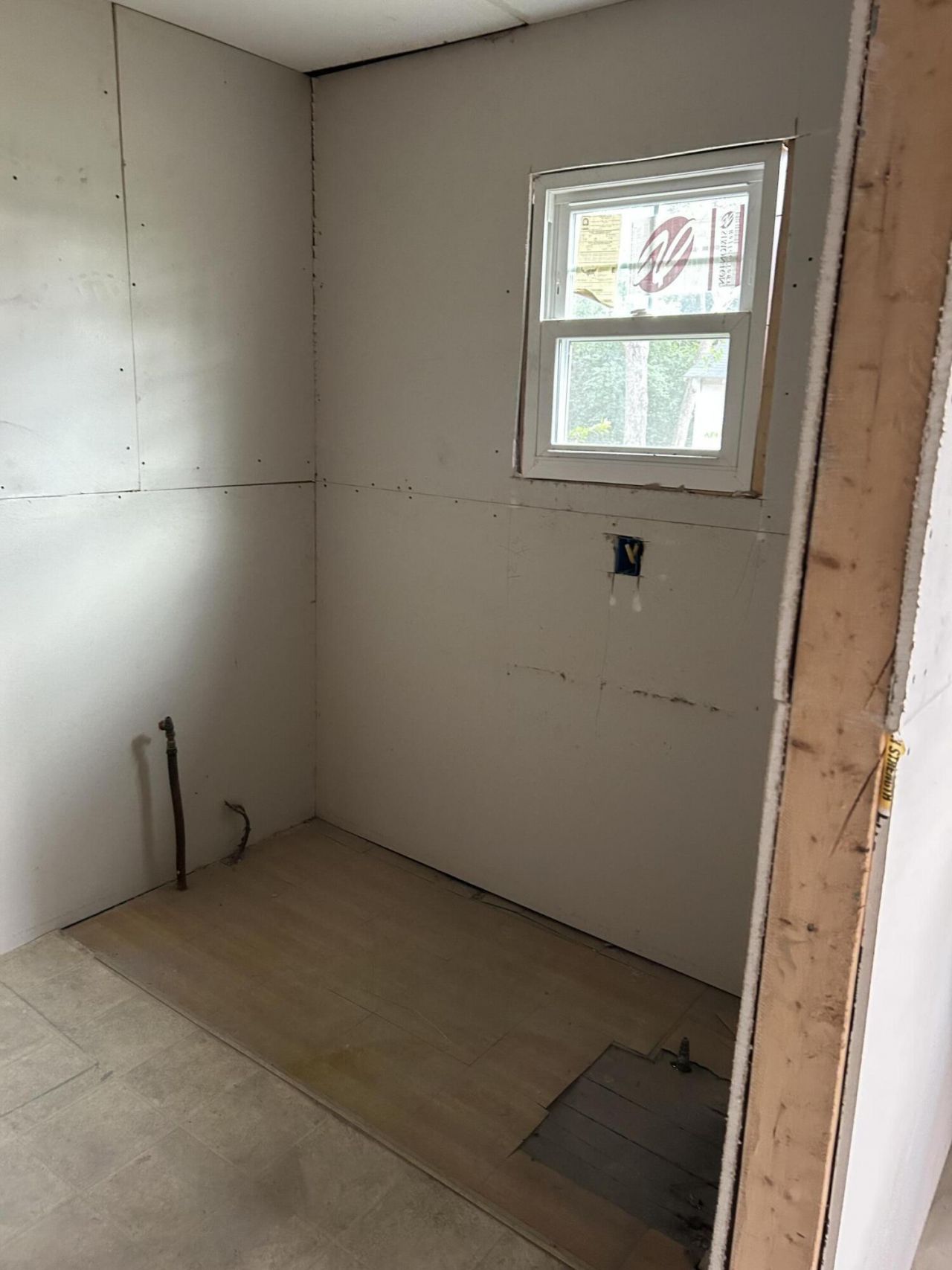 668 Maple Street Photo 9