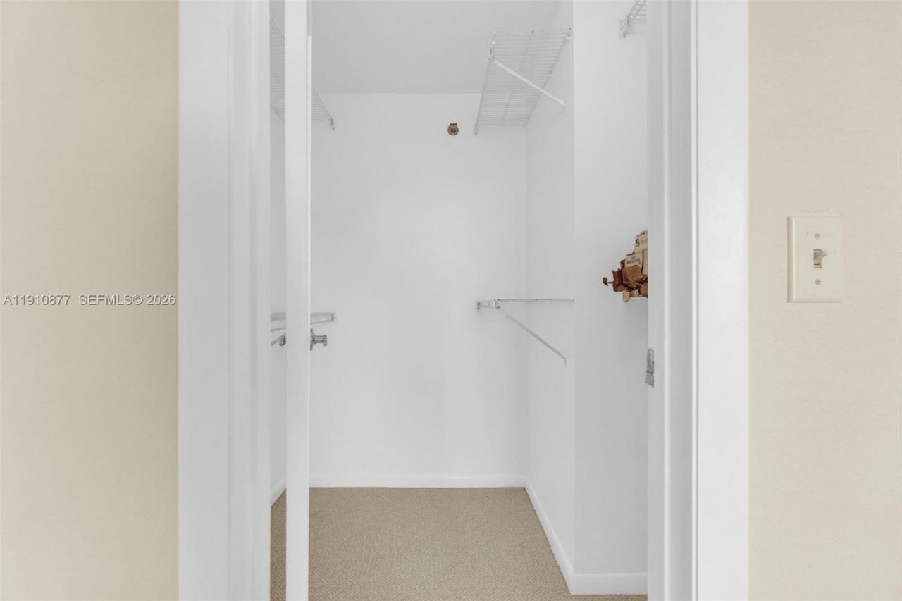 3100 W Rolling Hills Cir, Unit 707, Davie, FL 33328 Photo