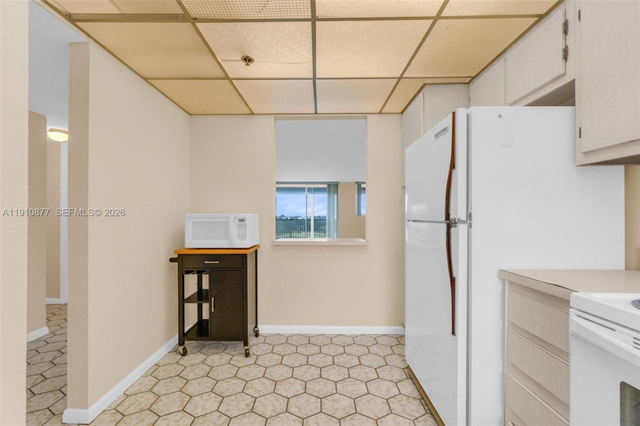 3100 W Rolling Hills Cir, Unit 707, Davie, FL 33328 Photo