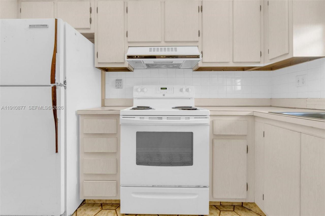 3100 W Rolling Hills Cir, Unit 707, Davie, FL 33328 Photo