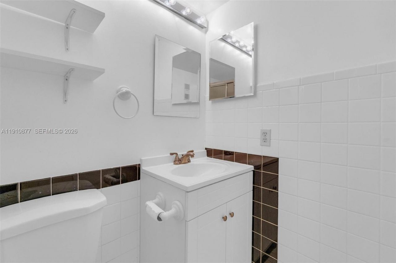 3100 W Rolling Hills Cir, Unit 707, Davie, FL 33328 Photo