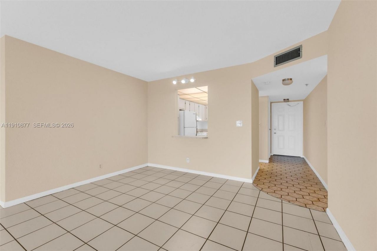 3100 W Rolling Hills Cir, Unit 707, Davie, FL 33328 Photo