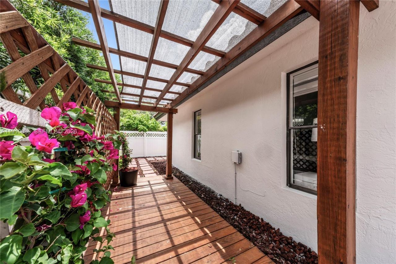 4029 NW 72nd Ave, Coral Springs, FL 33065 Photo