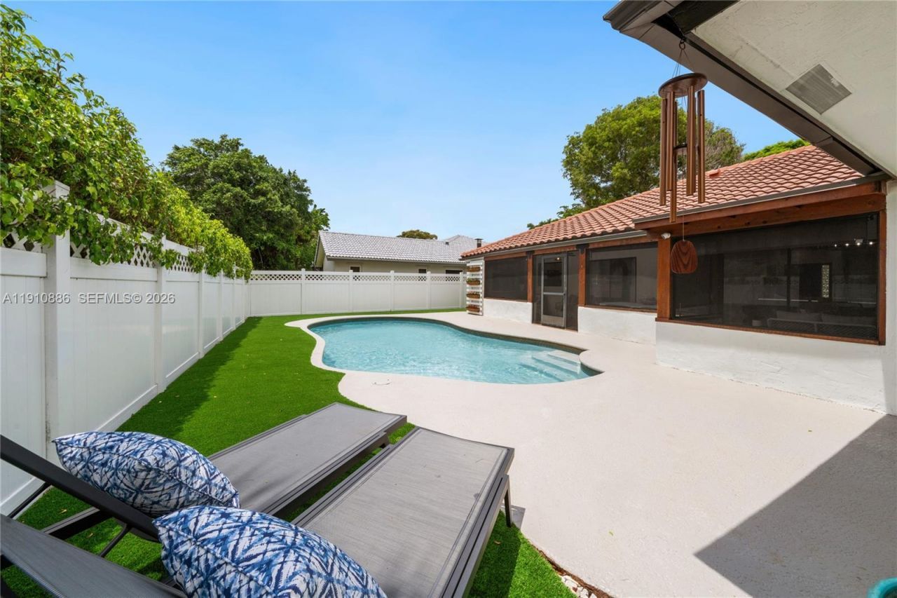 4029 NW 72nd Ave, Coral Springs, FL 33065 Photo