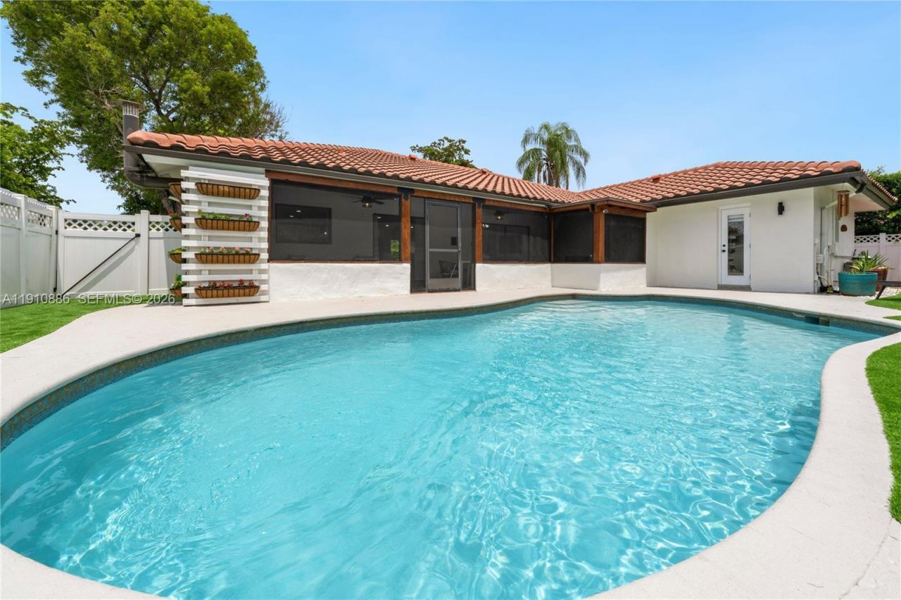 4029 NW 72nd Ave, Coral Springs, FL 33065 Photo