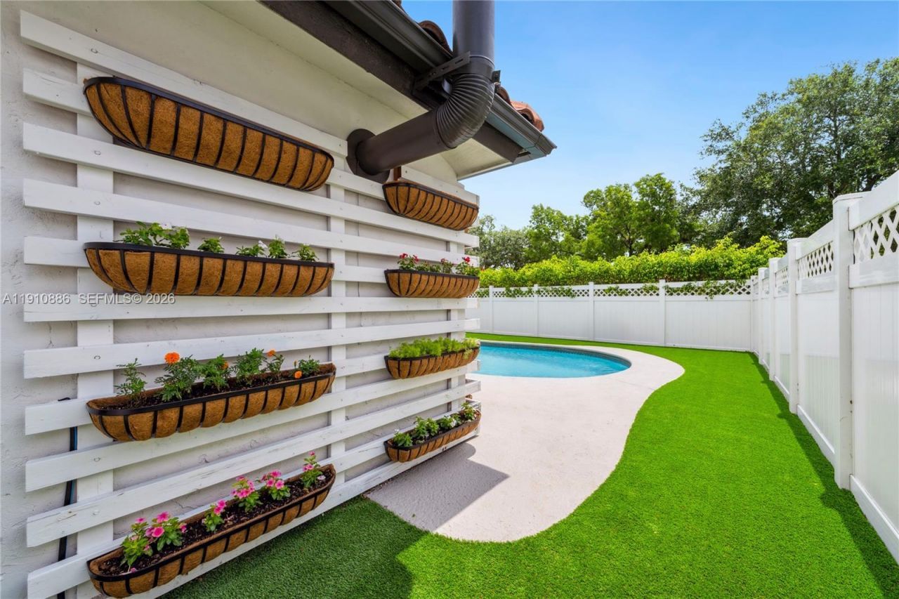 4029 NW 72nd Ave, Coral Springs, FL 33065 Photo