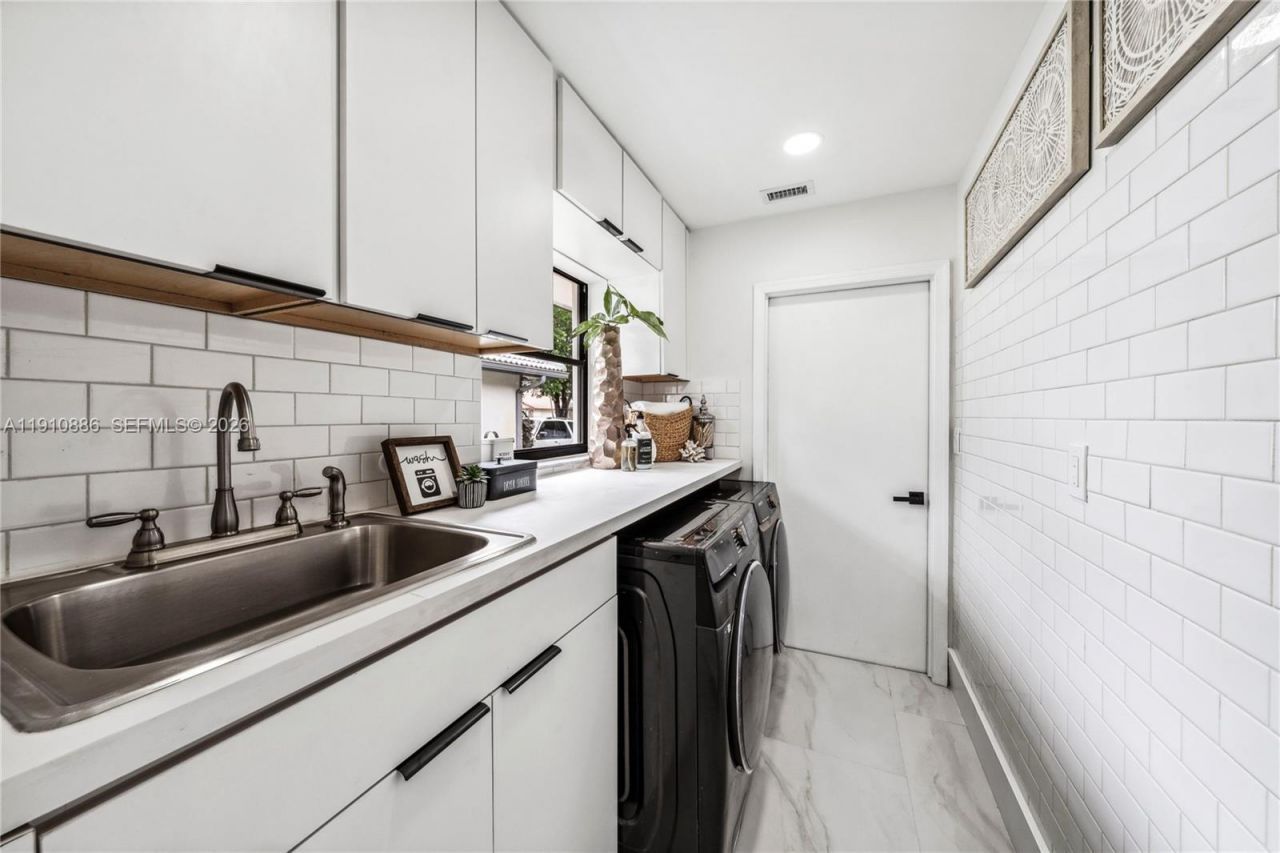 4029 NW 72nd Ave, Coral Springs, FL 33065 Photo