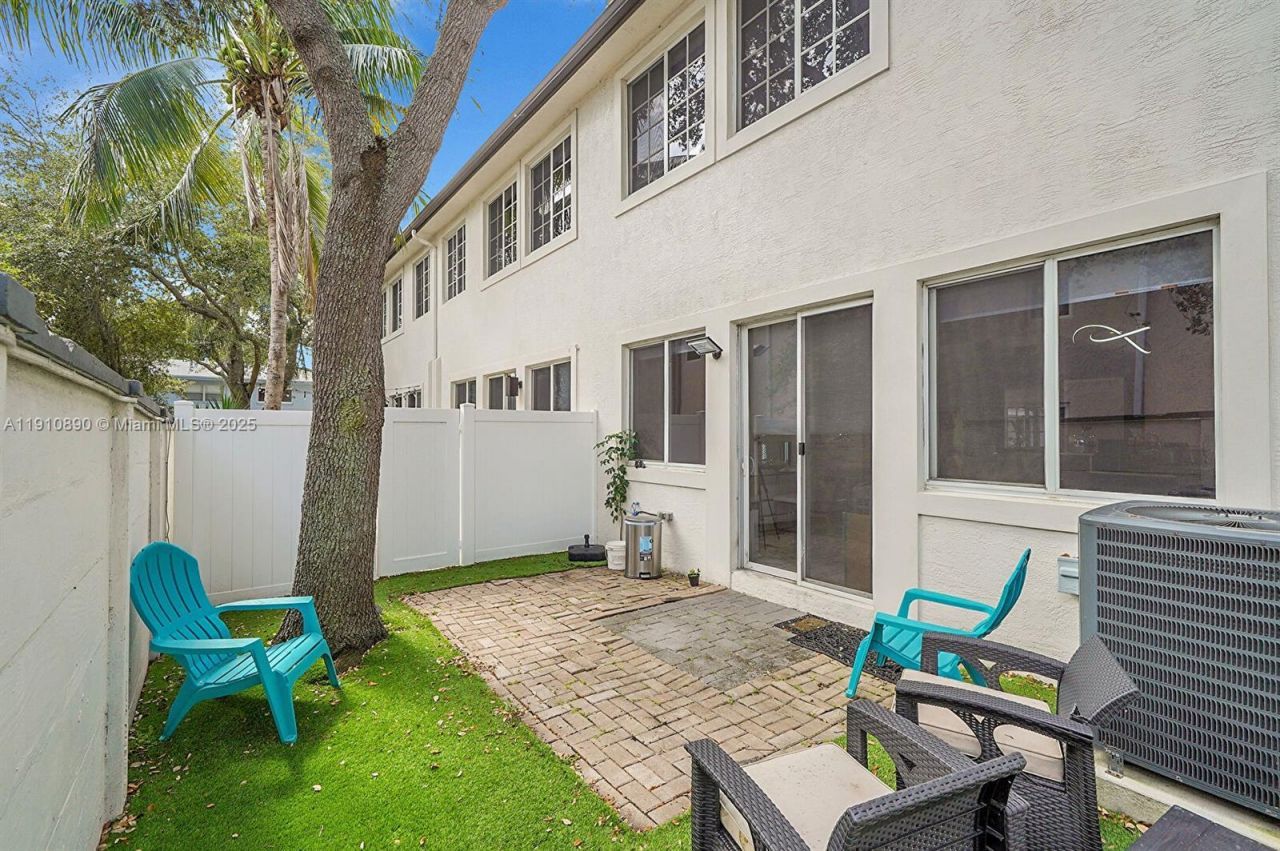 140 SE 7th Way, Pompano Beach, FL 33060 Photo