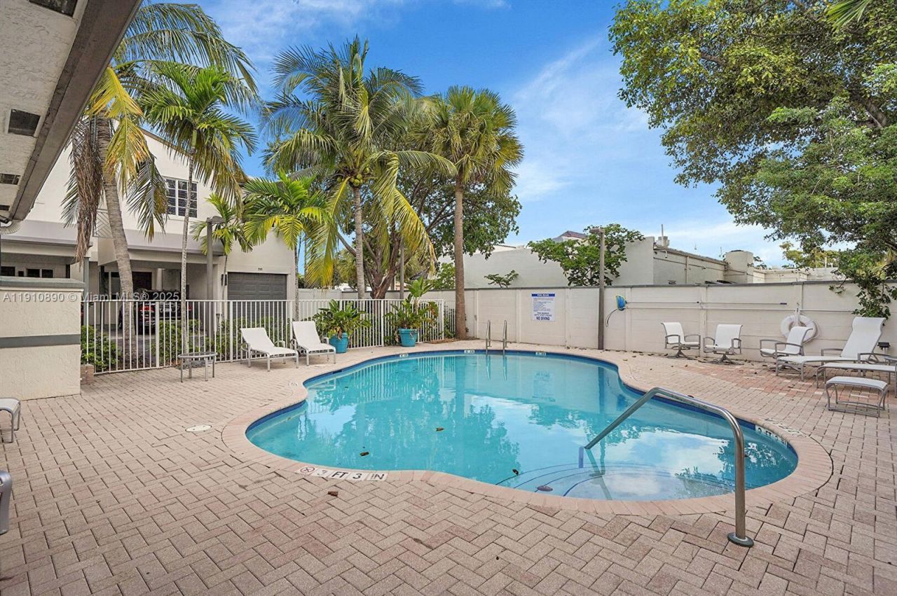 140 SE 7th Way, Pompano Beach, FL 33060 Photo