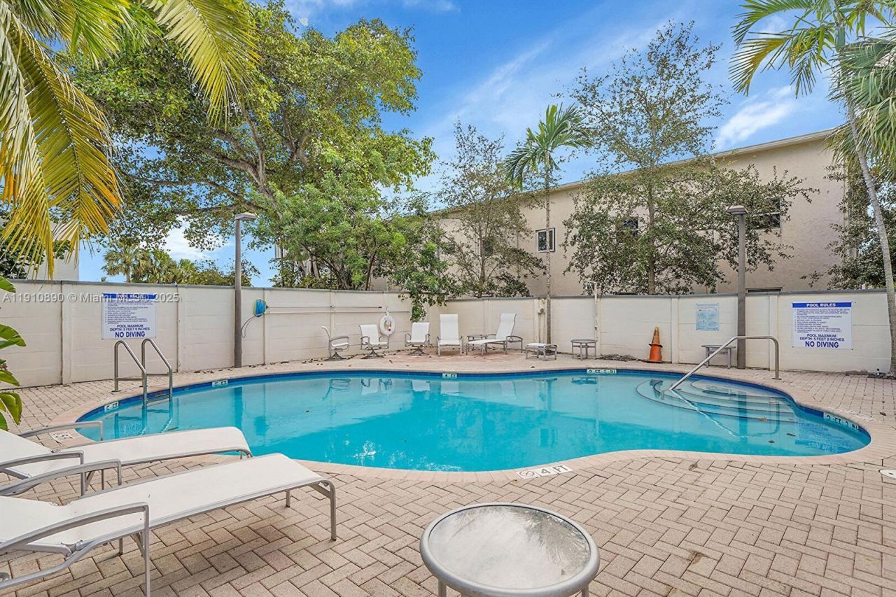 140 SE 7th Way, Pompano Beach, FL 33060 Photo