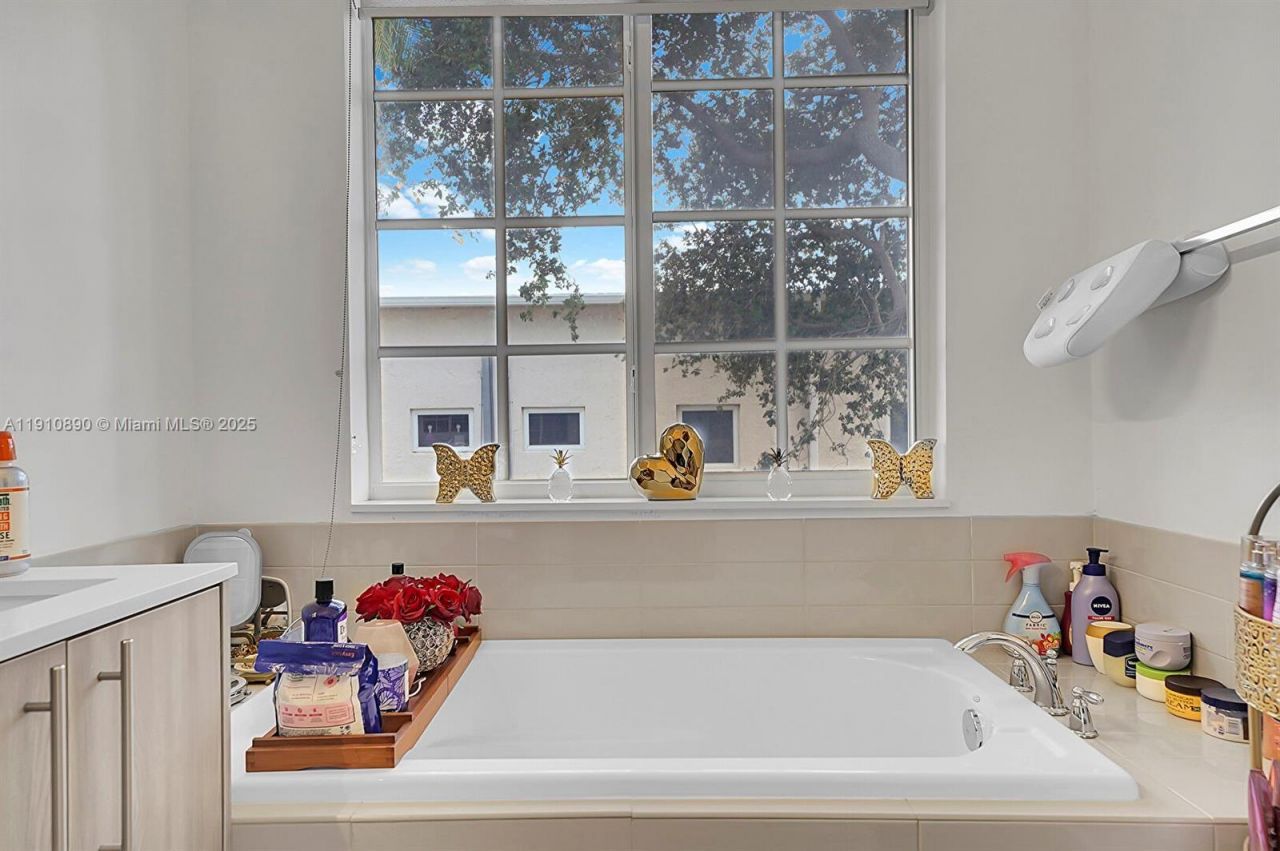 140 SE 7th Way, Pompano Beach, FL 33060 Photo