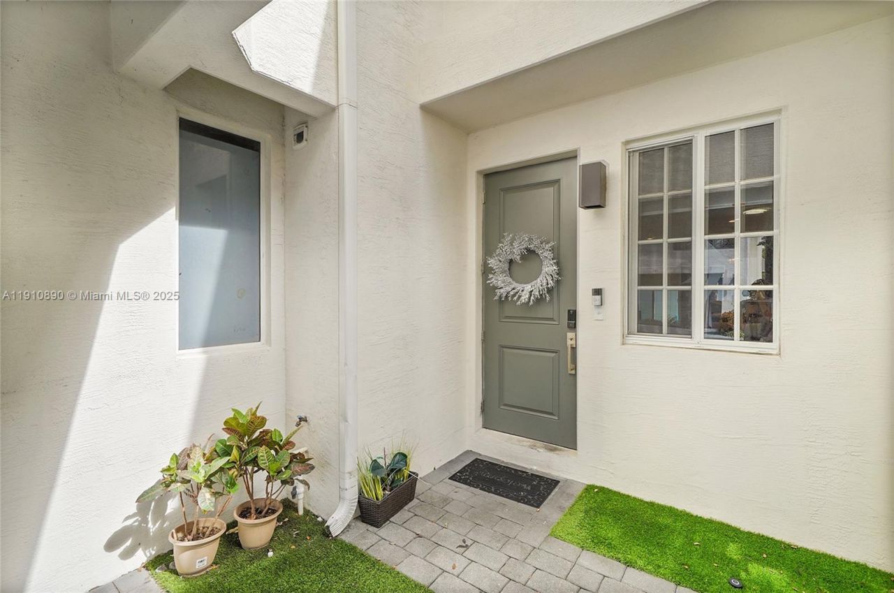 140 SE 7th Way, Pompano Beach, FL 33060 Photo